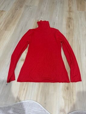 Women’s Red Turtleneck Long-Sleeve Top